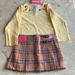 NWT Gymboree girls set, bottom size 4 and top size 5 for loose fit